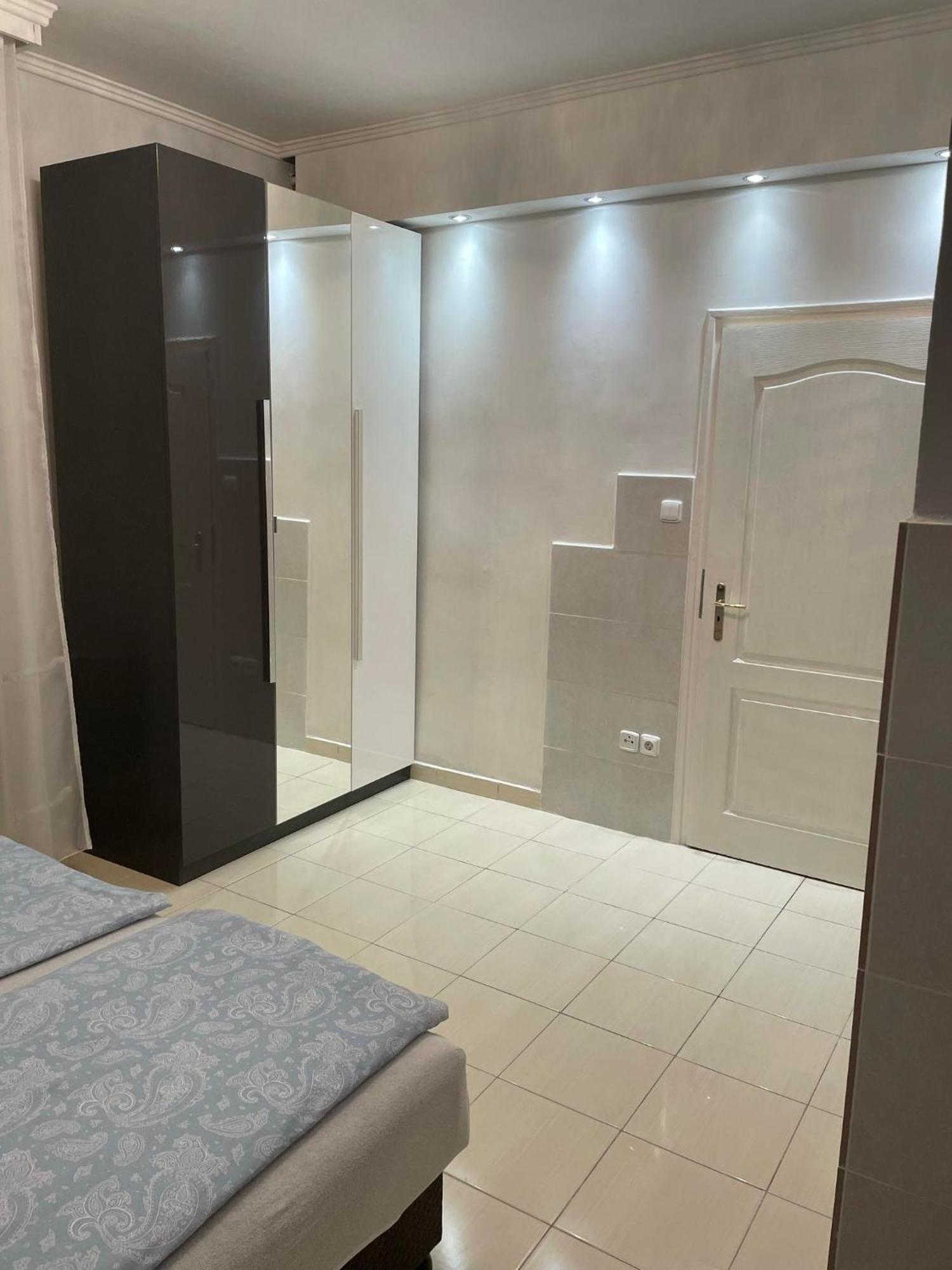 Adam Apartman Hajduszoboszlo Exterior photo