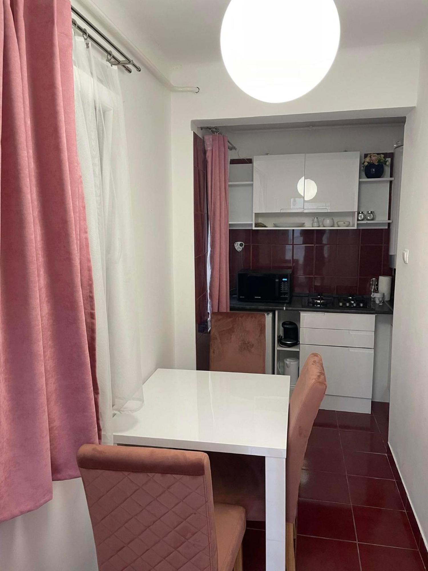 Adam Apartman Hajduszoboszlo Exterior photo